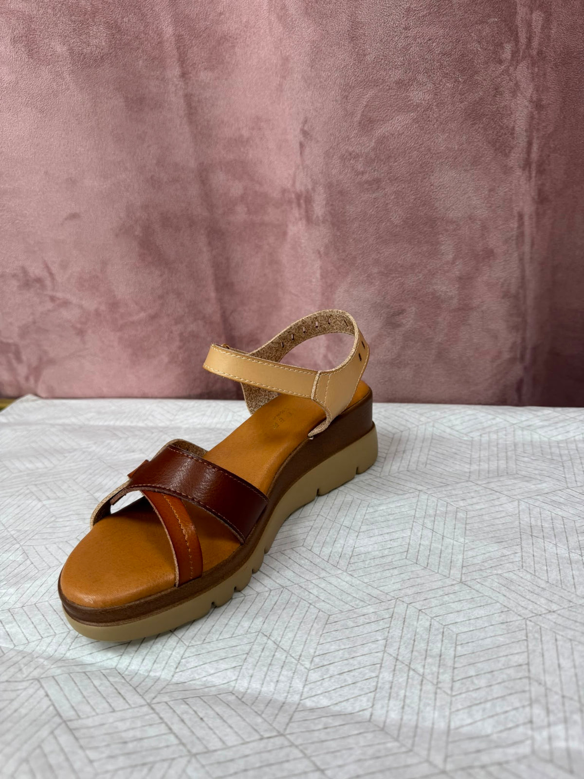 SANDALIA DOBLE SUELA CUERO