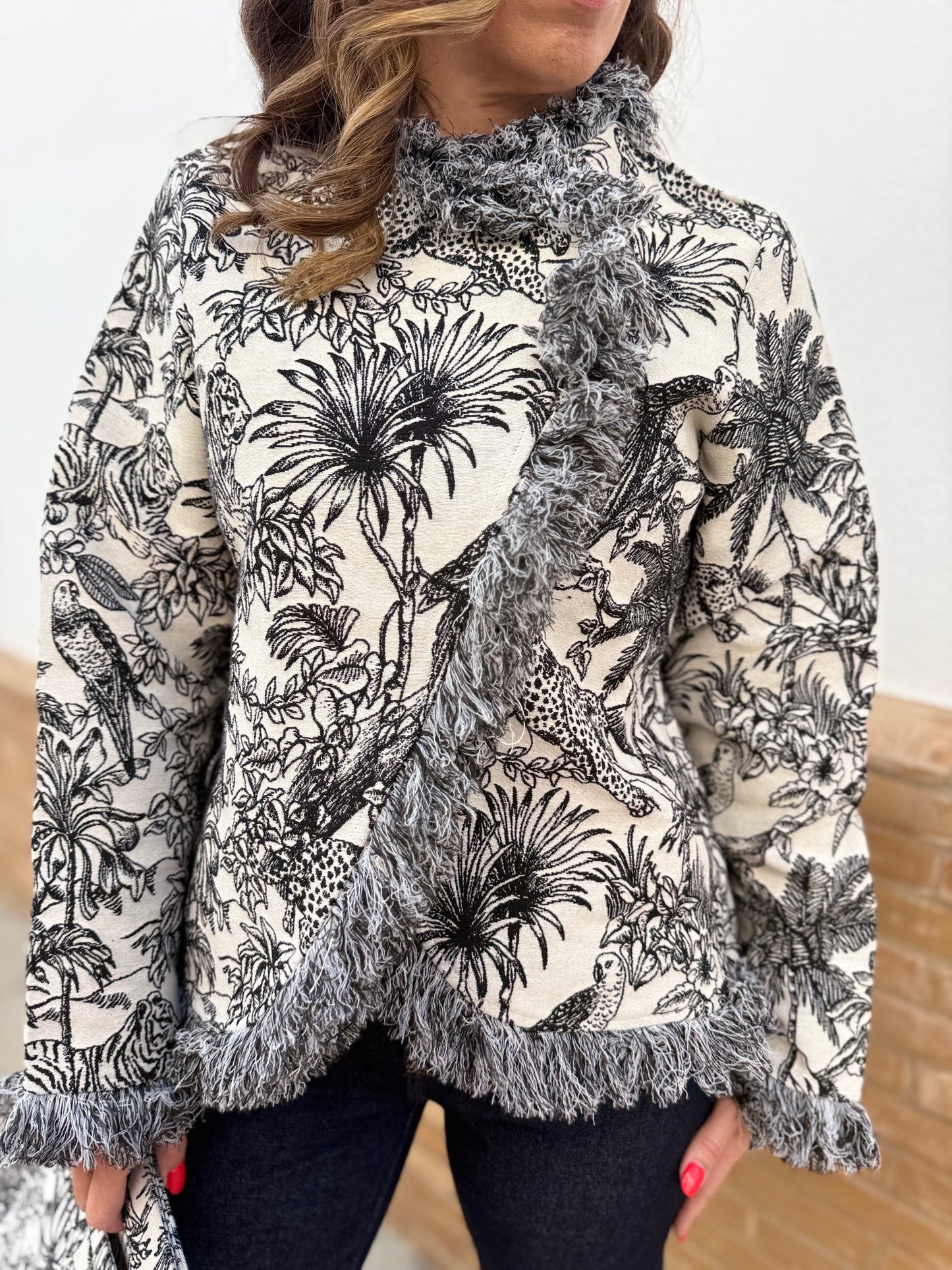 CHAQUETA PHIPPS DESFLECADO DANDO UN PASEO
