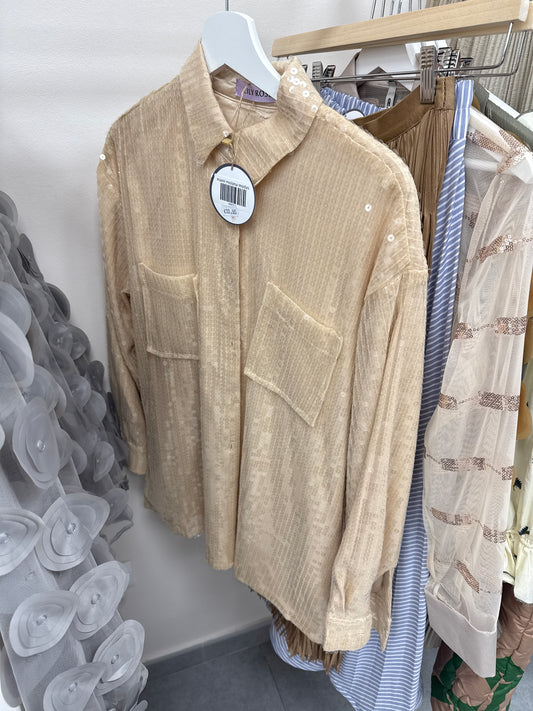 CAMISA BEIGE BOLSILLOS