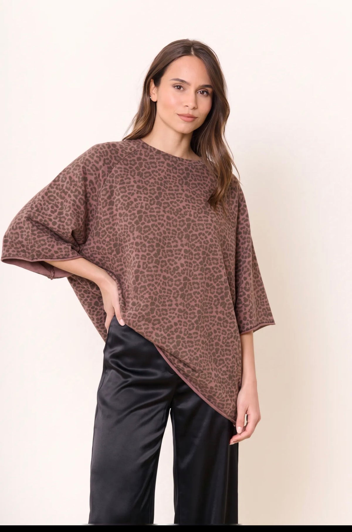 CAMISETA DESIGUAL ANIMAL PRINT