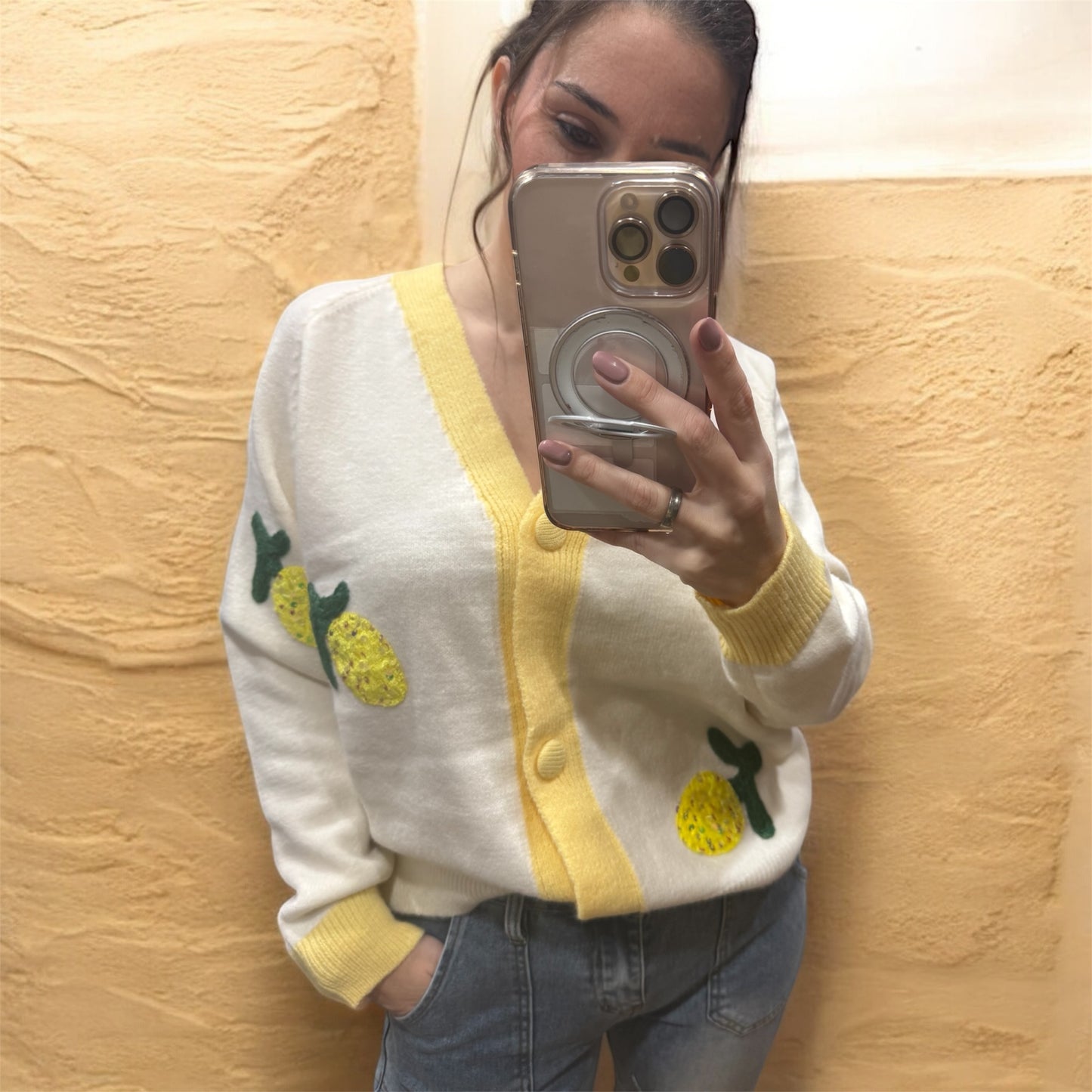 REBECA LIMONES