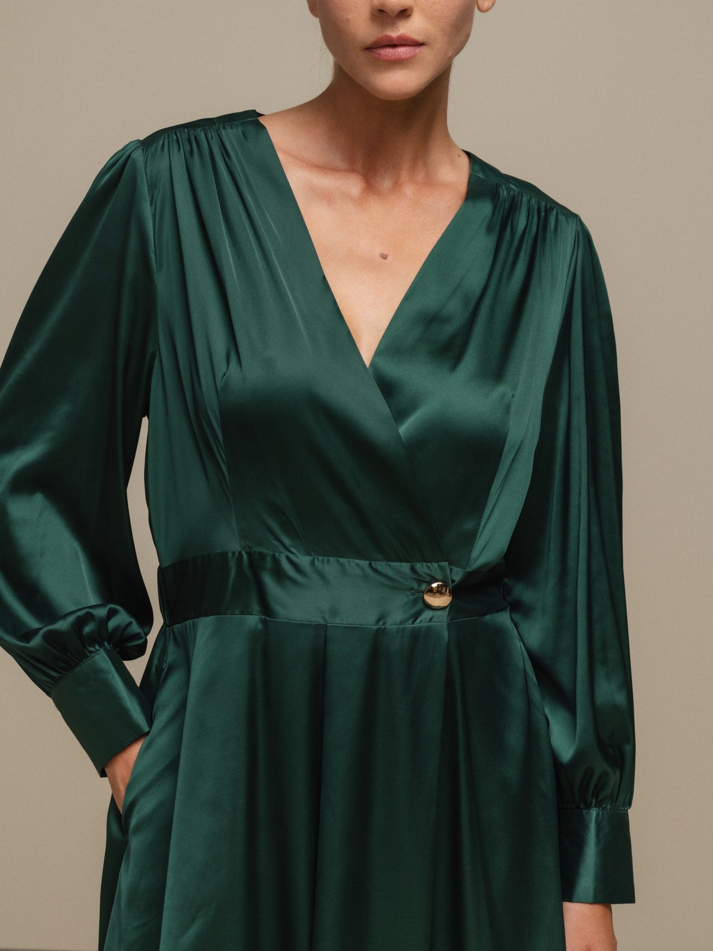 VESTIDO RASO VERDE