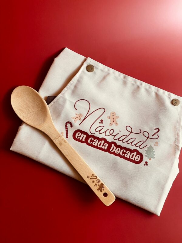 DELANTAL + CUCHARA NAVIDAD EN CADA BOCADO