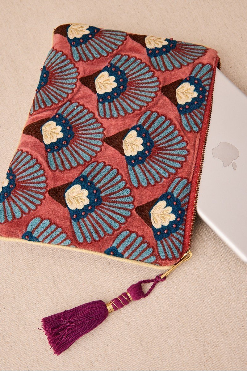 BOLSA NECESER TERCIOPELO BORDADO ABANICOS